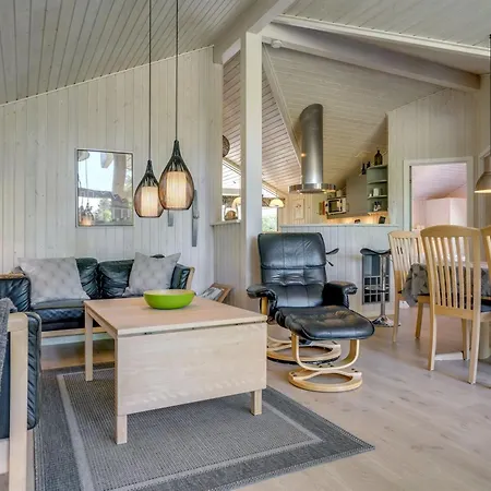 Esaline - 400m From The Sea By Interhome