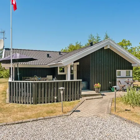 Esaline - 400m From The Sea By Interhome *